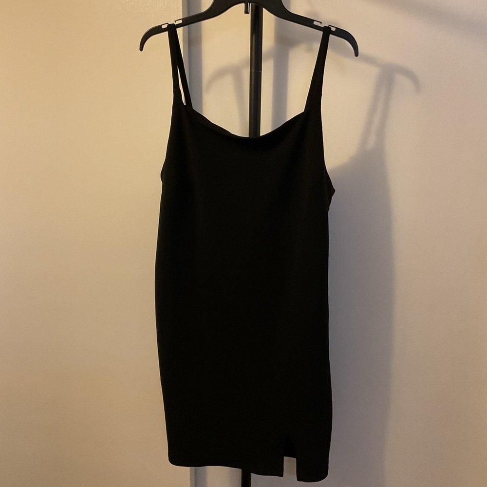 Almost Famous Black Midi Dress